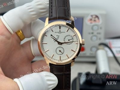 High Quality Replica VACHERON CONSTANTIN Traditionnelle Black Leather Strap White Face Dial Rose Gold Stainless Steel Case Watch 40×12mm